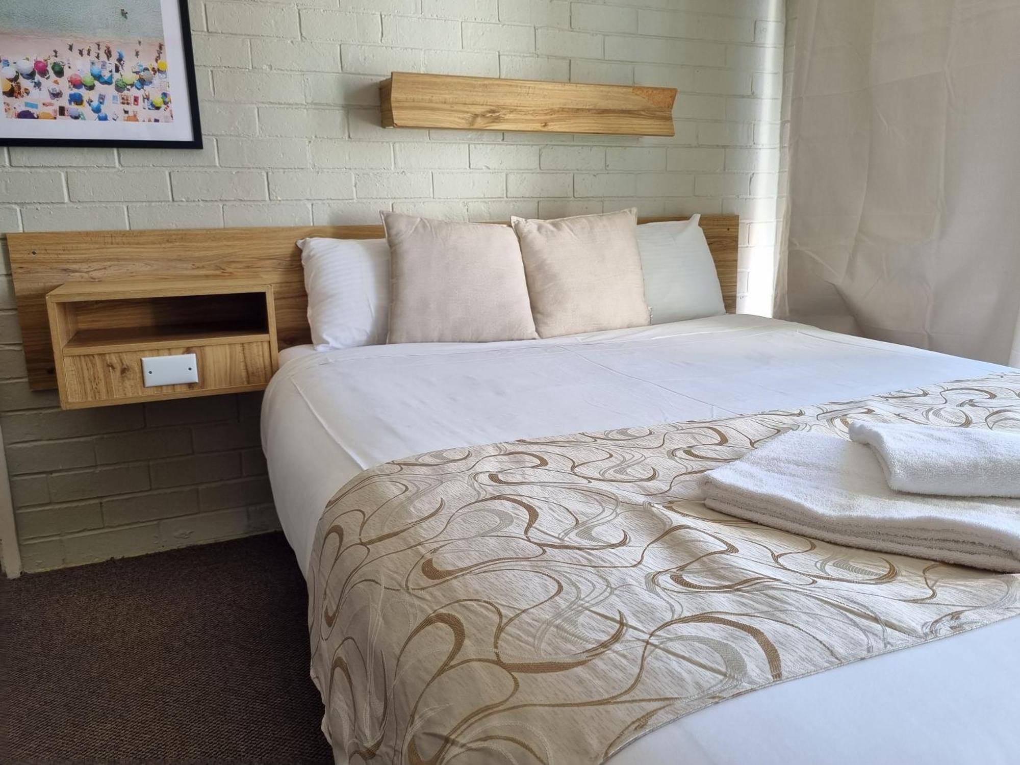كيمبسي Moon River Motor Inn المظهر الخارجي الصورة